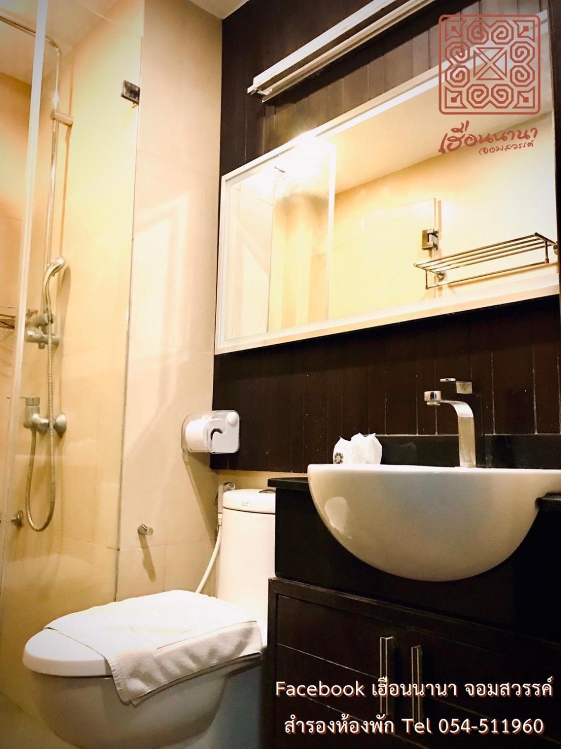 Huern Nana Jomsawan Hotel Phrae Luaran gambar