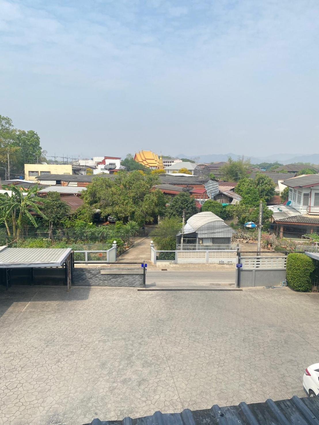 Huern Nana Jomsawan Hotel Phrae Luaran gambar